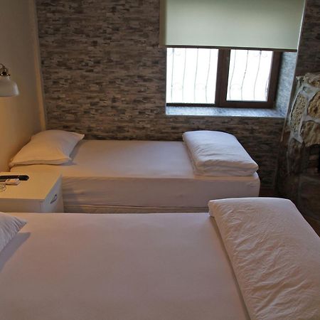 Aqua Boss Hotel Ечеабат Стая снимка