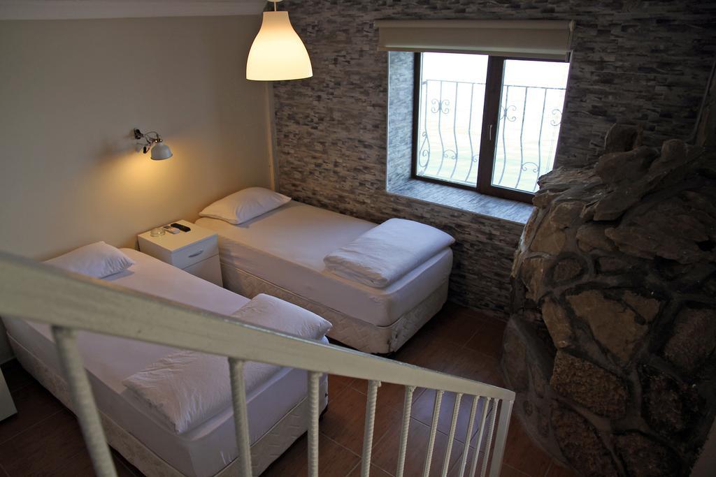 Aqua Boss Hotel Ечеабат Екстериор снимка