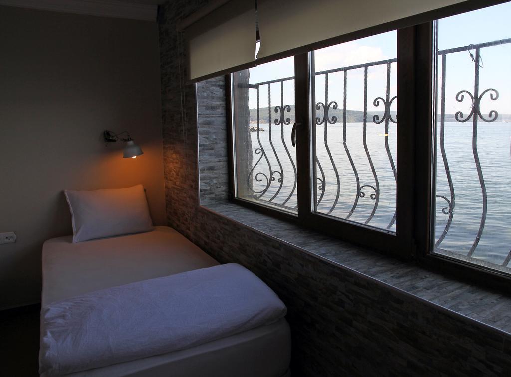 Aqua Boss Hotel Ечеабат Стая снимка