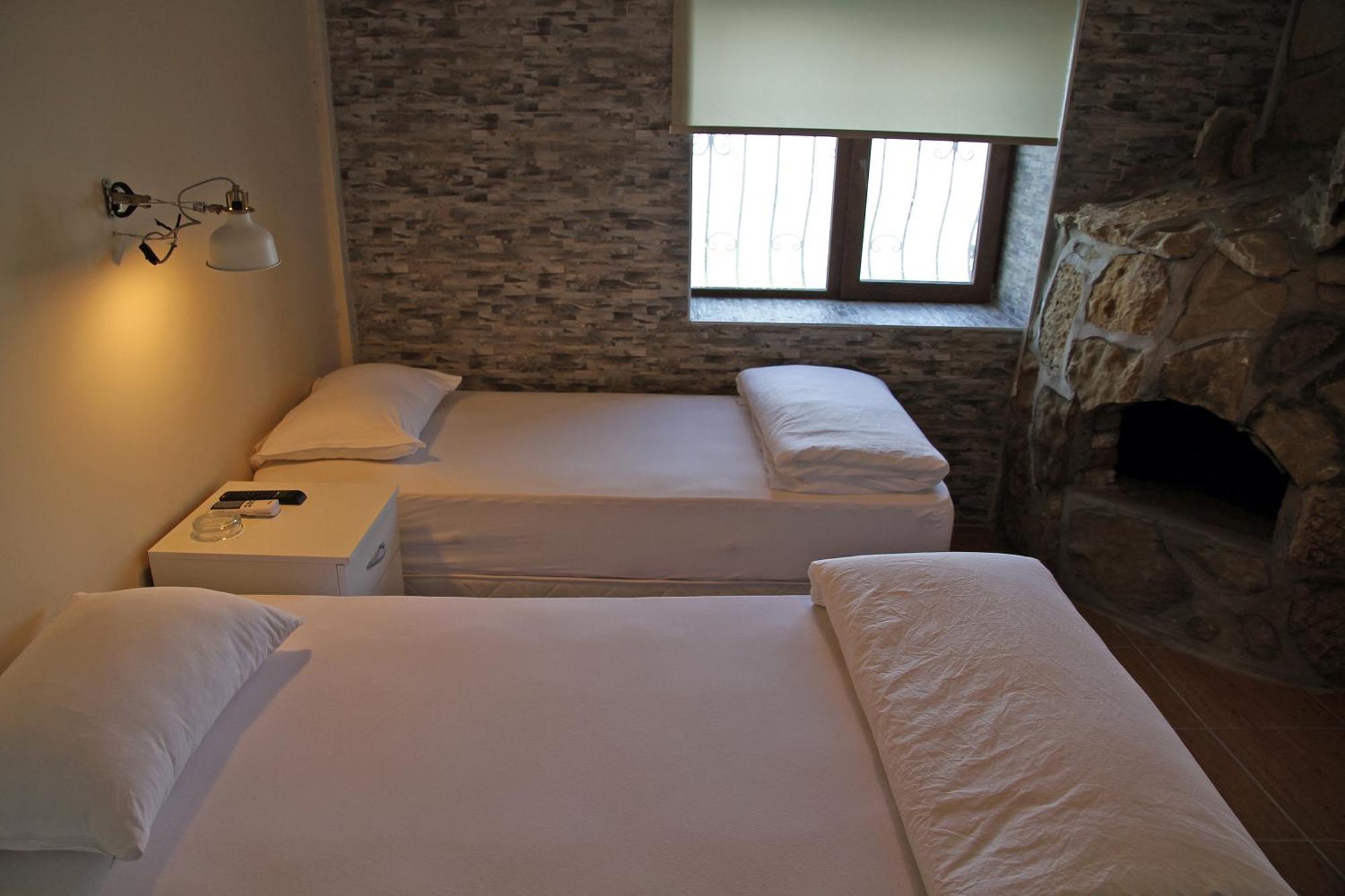 Aqua Boss Hotel Ечеабат Стая снимка