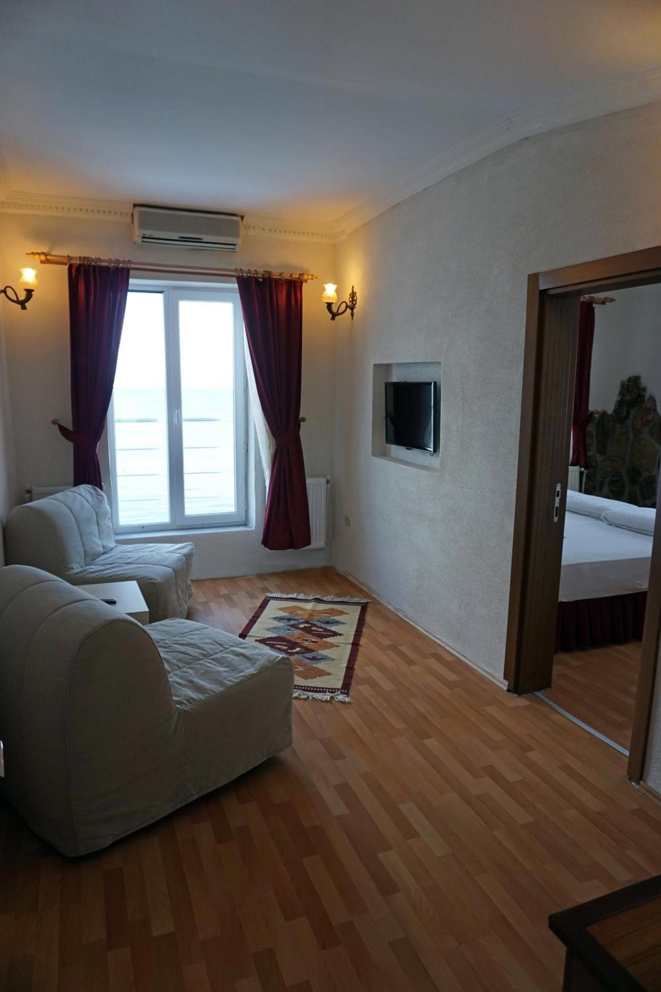 Aqua Boss Hotel Ечеабат Екстериор снимка