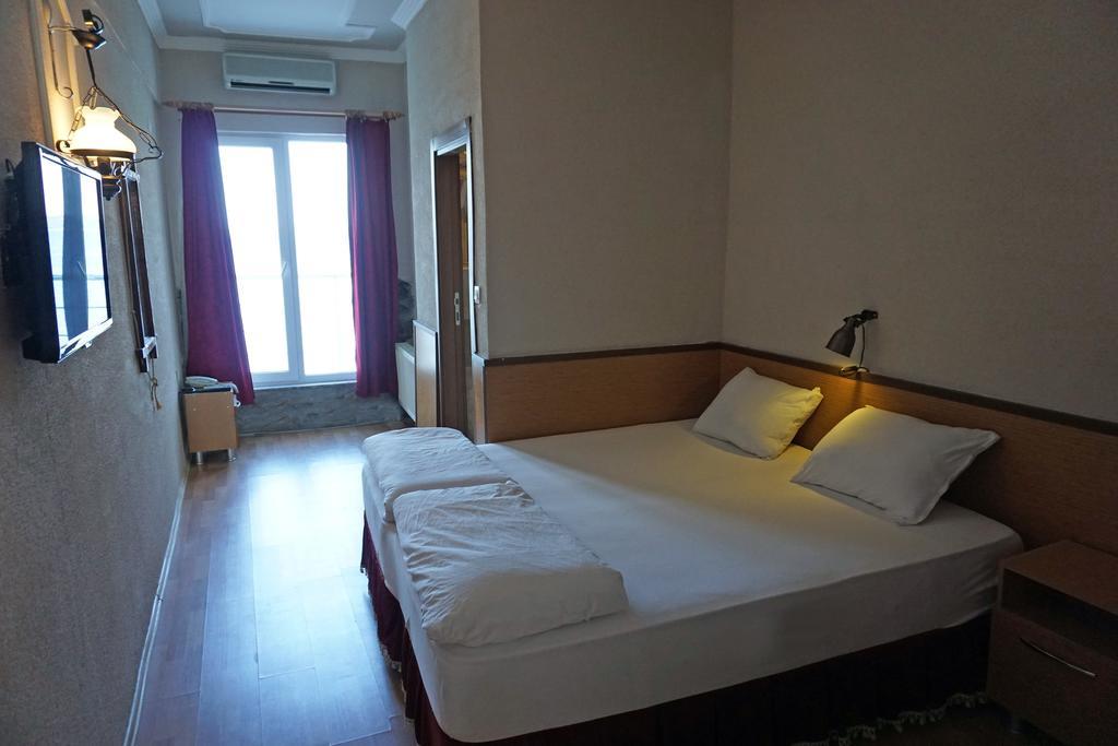 Aqua Boss Hotel Ечеабат Екстериор снимка