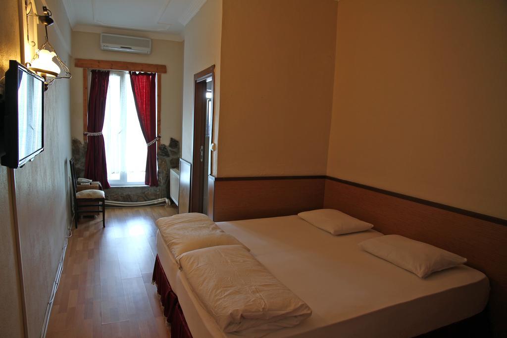 Aqua Boss Hotel Ечеабат Екстериор снимка
