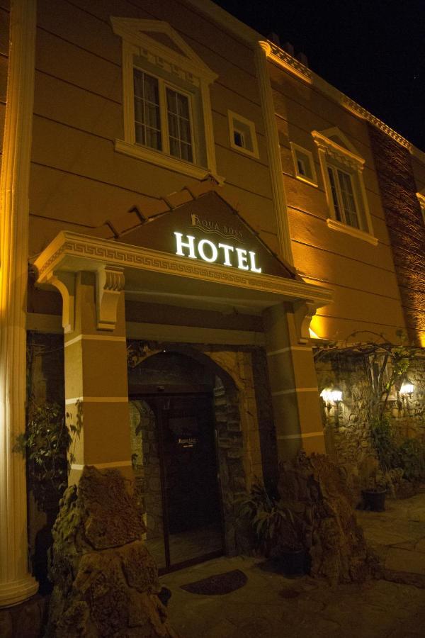Aqua Boss Hotel Ечеабат Екстериор снимка